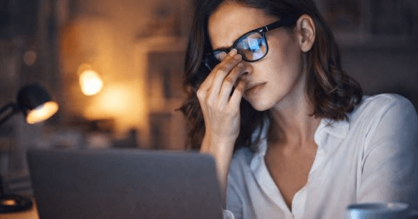 Fadiga Visual Digital: porque sente os olhos cansados ao fim do dia?